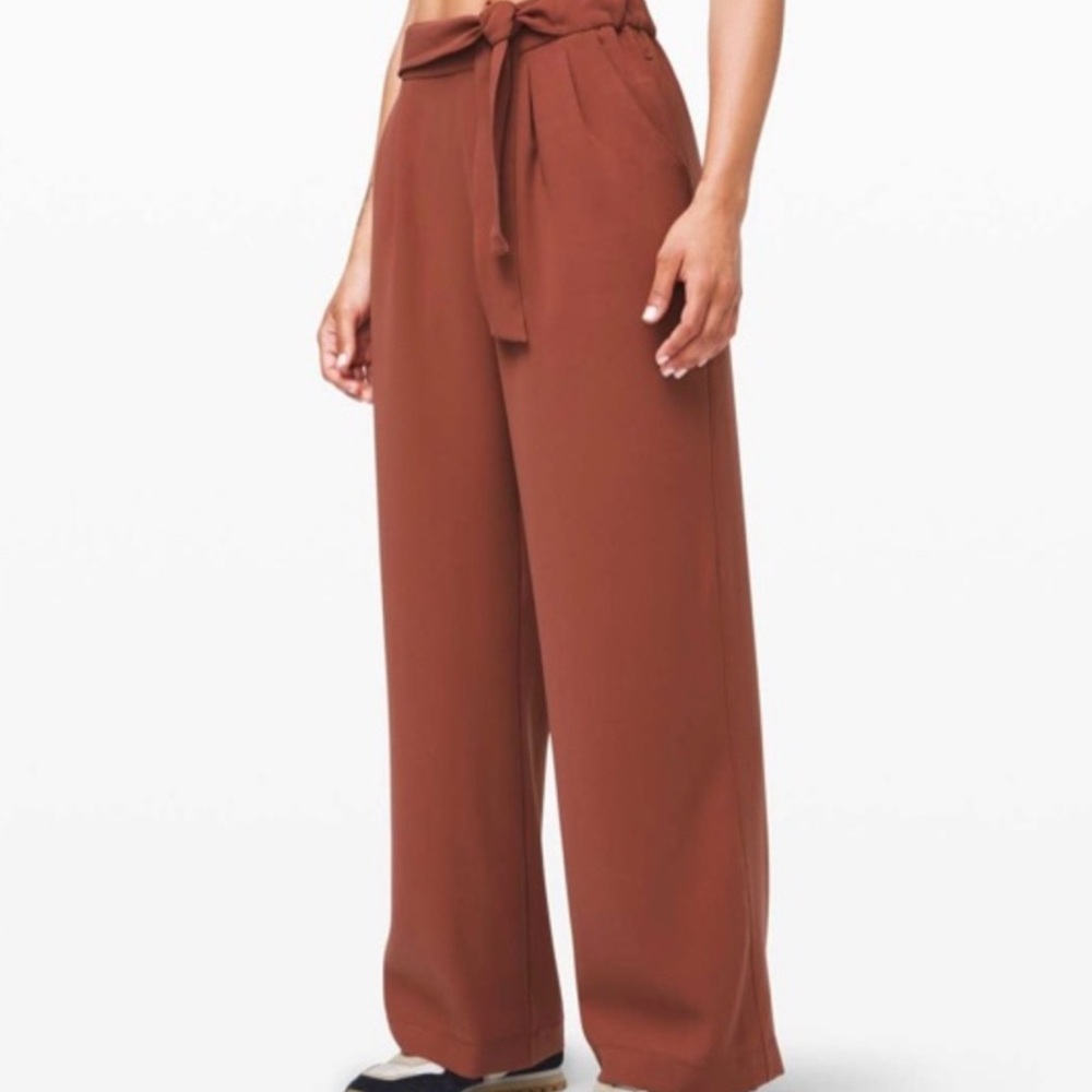 Lululemon Noir Pant